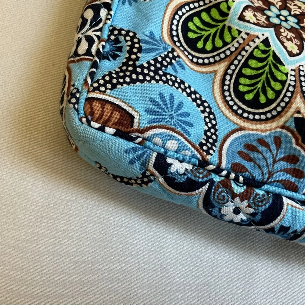 Vera Bradley Mailbag Bali Blue with Small Hand Crafted Cosmetic/Pencil Pouch** - Picture 6 of 16